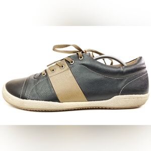 Vionic orthaheel Tahoe black and brown lace up sneakers size 9